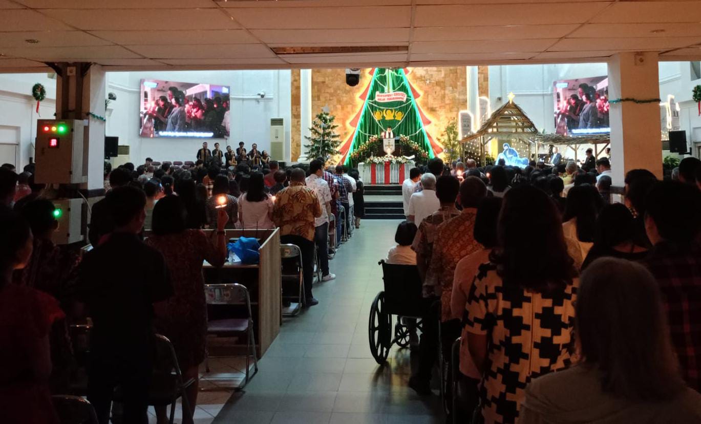 GKI Pamulang Rayakan Natal 2023, Ribuan Jemaat Mengikuti Kebaktian Foto : Franki