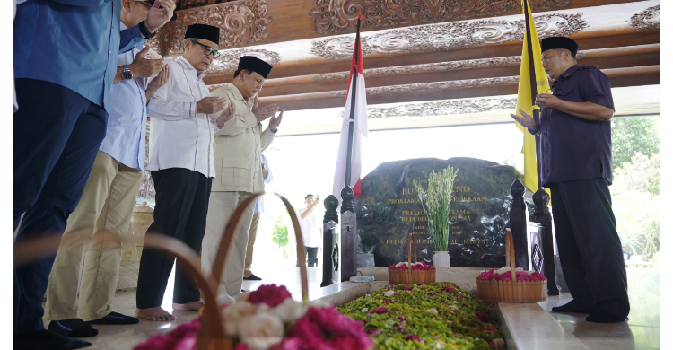 Setelah Ziarah ke Makam Bung Karno, Prabowo Seperti Dapat Energi Baru Foto : Ist