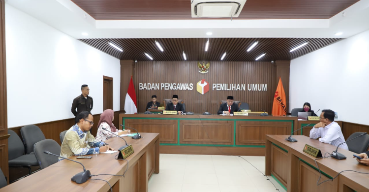 Soal Pantun Usai Pengundian Nomor Urut Foto : Ist
