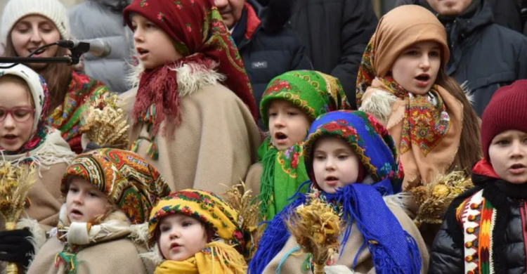 Warga Kristen Ortodoks Ukraina Rayakan Natal Pada 25 Desember Anak-anak Ukraina saat merayakan Natal. Foto : Ist