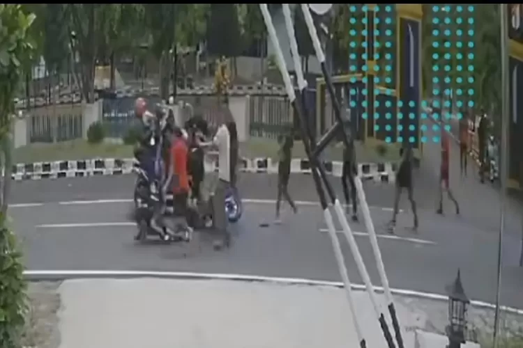 6 Oknum TNI Penganiaya Relawan Paslon No 3 Jadi Tersangka Foto : Ist