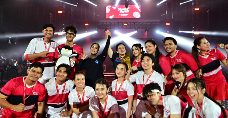 Alam Ganjar Dan Eca Aura Kompak Main Bulutangkis Foto : Ist