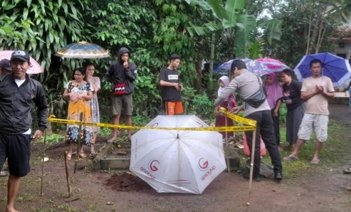 Dikira Kuburan Kucing, Warga Serang Digegerkan dengan Penemuan Mayat Bayi Foto : Ist