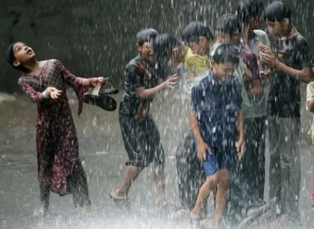 Hujan-hujanan Bisa Langsung Bikin Batuk Pilek, Apa Benar? Foto : Ist