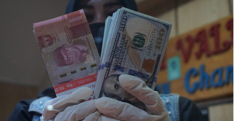 Jelang Akhir Pekan, Rupiah Naik Tipis Foto : Ist