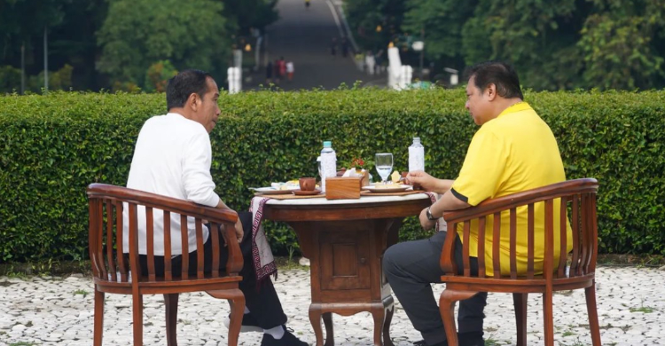 Jokowi Dan Airlangga Sarapan Bareng Di Istana Bogor Foto : Ist