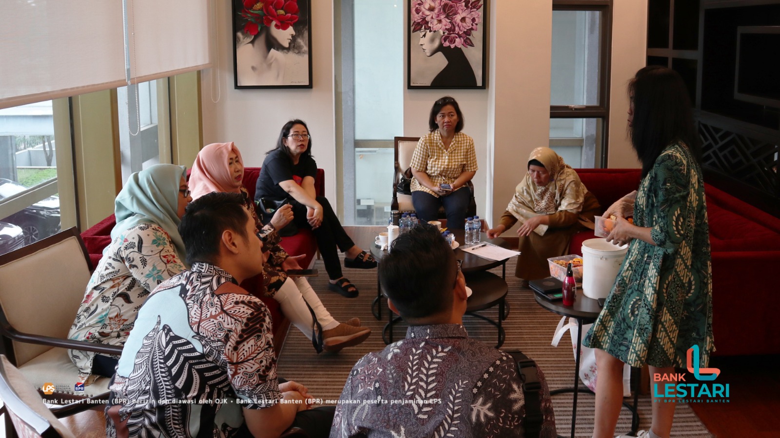 Kolaborasi dengan Pegiat Eco Enzyme, Bank Lestari Banten Beri Edukasi Pengelolaan Sampah Tingkat Rumah Tangga Foto : Ist