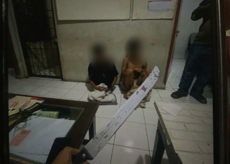 Komunitas Tangsel Bersatu Amankan 3 Remaja Bersajam di Ciputat Timur Foto : Ist