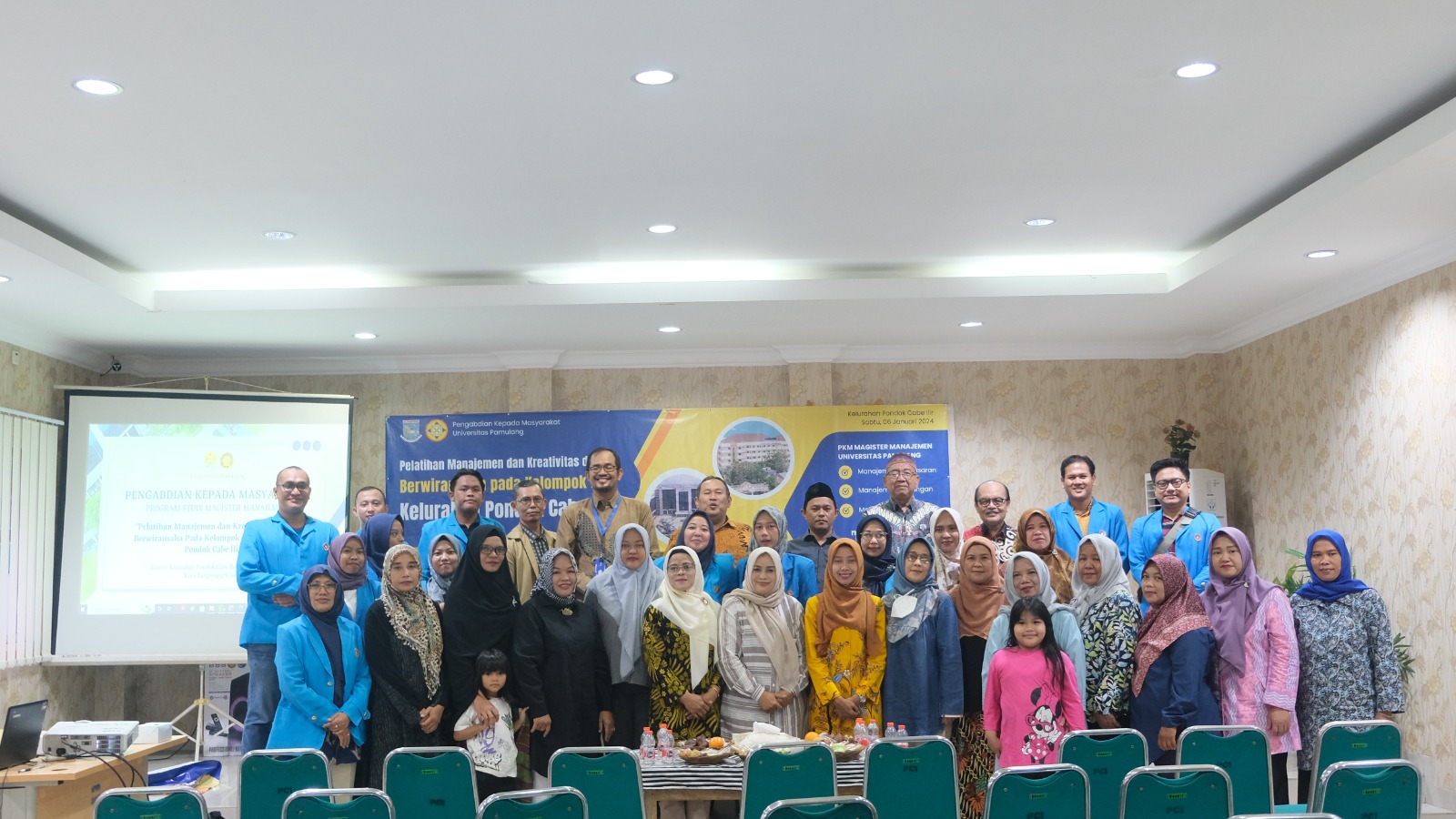 Mahasiswa dan Dosen Unpam Kompak, Ajak Warga Pamulang Tingkatkan Kreativitas dalam Berwirausaha Foto ; Ist