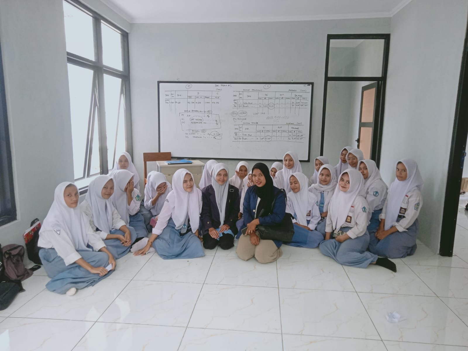 Mahasiswa STISIP Banten Raya Sosialisasikan Kampus ke Siswa SMA Sosialisasi kampus STISIP Banten Raya, Kamis (18/1/2024).(Istimewa)