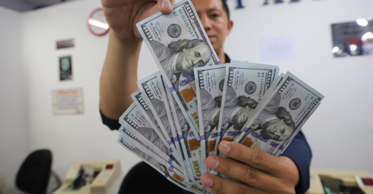 Pagi Ini Rupiah Menguat Tipis, Diperdagangkan Di Level Rp 15.805 Foto : Ist