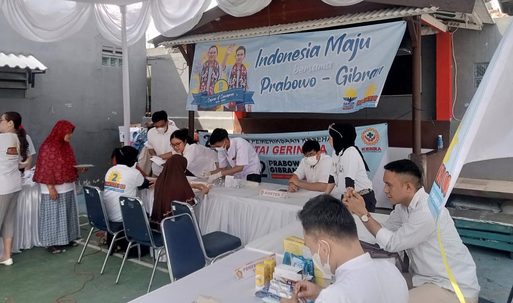 Relawan Prabowo-Gibran Matahari 08 Gelar Baksos Pemeriksaan Kesehatan di Ciputat Foto : Mg/Ahmad