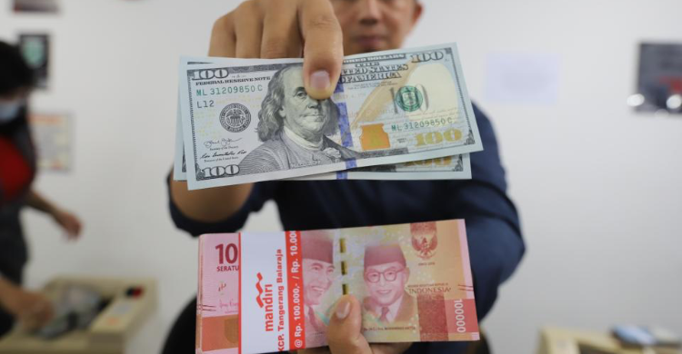 Rupiah Pagi Ini Masih Tertekan, Diperdagangkan Rp 15.555 Foto : Ist