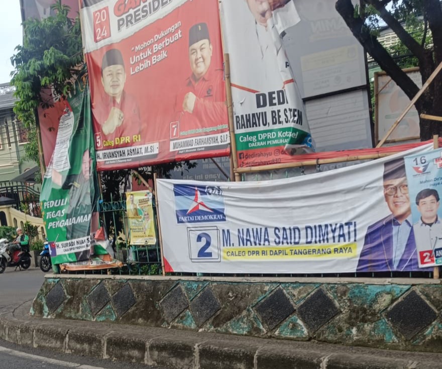 Warga Ciputat Keluhkan Atribut Kampanye yang Melanggar Aturan Foto : Ist