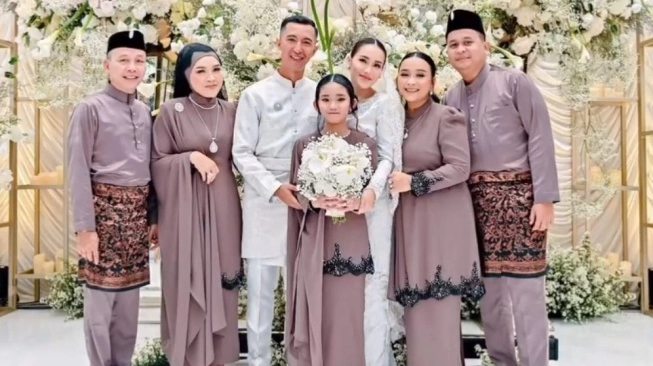 Ayu Ting Ting dan Lettu Muhammad Fardhana Sudah Go Public, Kapan Nikah? Foto ,: Ist