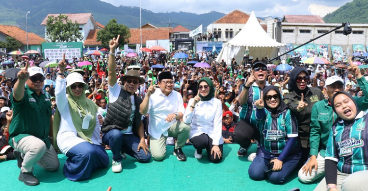 Cawapres Muhaimin ketika kampanye di Kabupaten Bandung. Foto : Ist