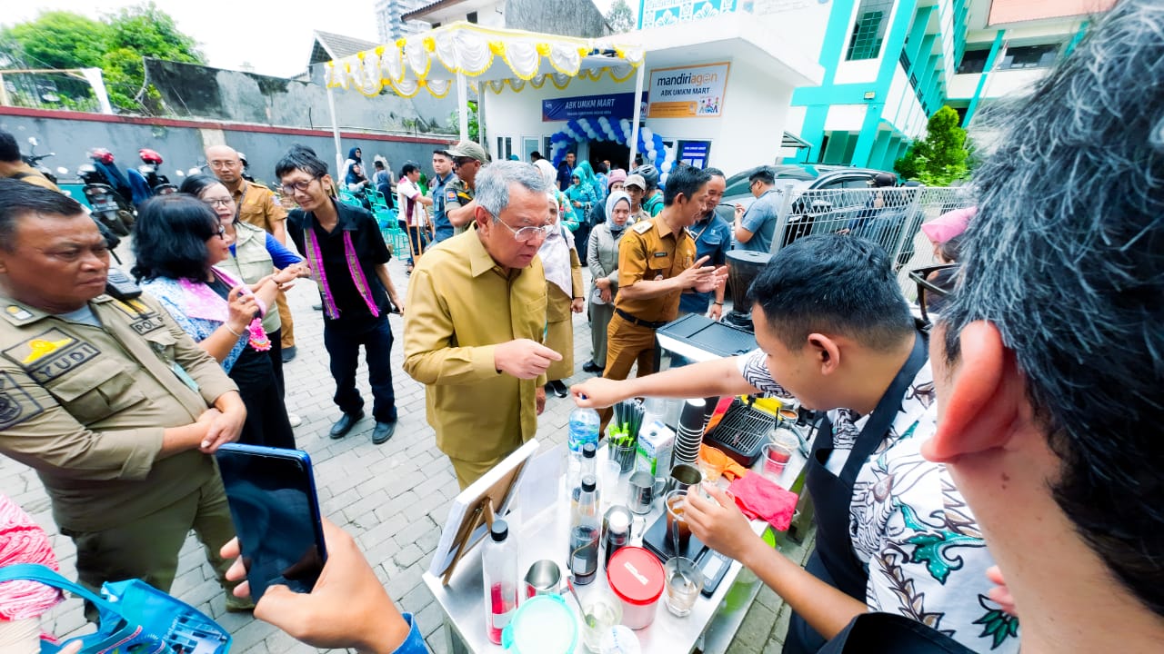 Kolaborasi Bersama Indogrosir, Benyamin Resmikan ABK UMKM Mart di Pondok Aren Foto : Ist