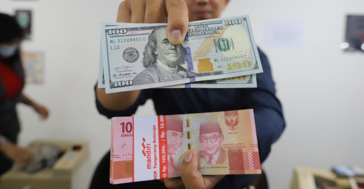 Rupiah Masih Lesu, Diperdagangkan Di Level Rp 15.678 Foto : Ist