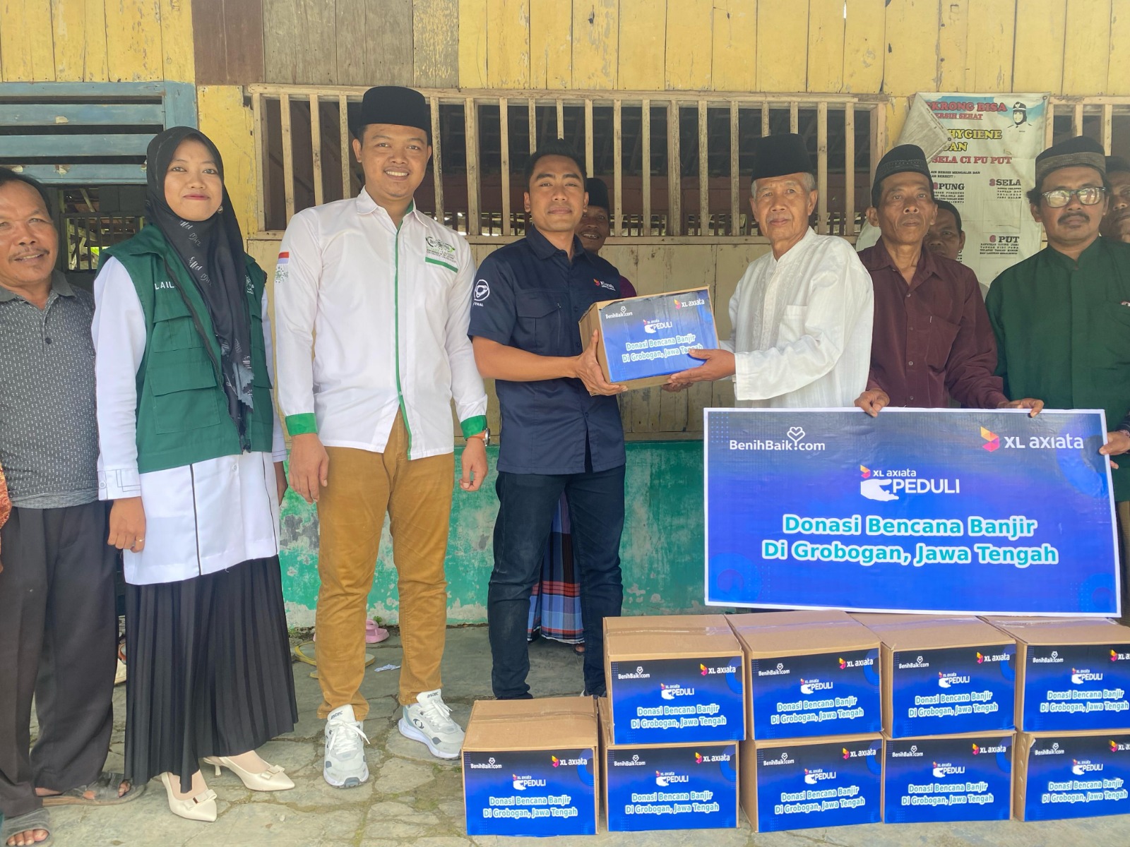 XL Axiata Salurkan Donasi ke Grobogan, Demak, dan Kudus Foto : Istimewa