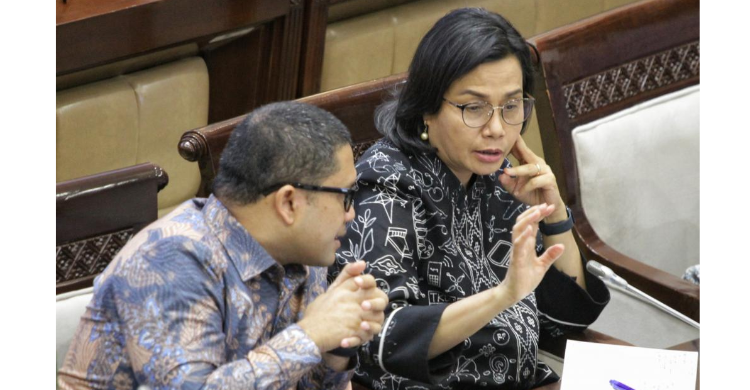 Anggaran Bansos Melonjak Tajam, 2023: 9,6 Triliun, 2024: 22,5 Triliun Menkeu Sri Mulyani saat rapat dengan Komisi XI DPR RI. Foto : Ist