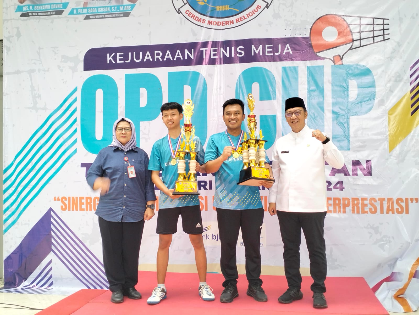 Aries Kurniawan dan Aldi Raih Juara 1 Ganda Eksekutif Juara Tenis Meja OPD Cup Foto : Ist
