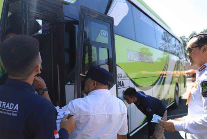 Dishub Kota Tangerang Cek Keamanan Bus Mudik, Perhatikan Tandanya Foto : Ist