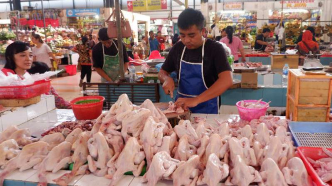 Harga Daging Ayam Terjadi Kenaikan Di 250 Daerah Foto : Ist