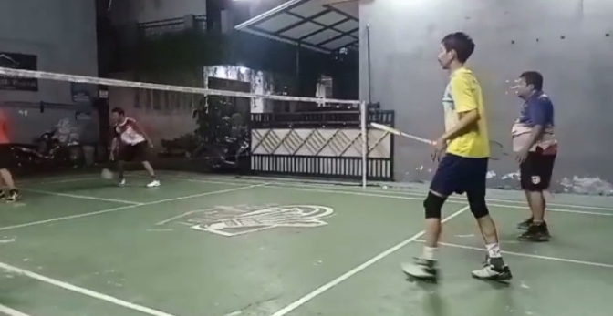 Hindari Hal Negatif, Warga Kampung Utan Ajak Pemuda untuk Mulai Bermain Badminton Mg.Rizki