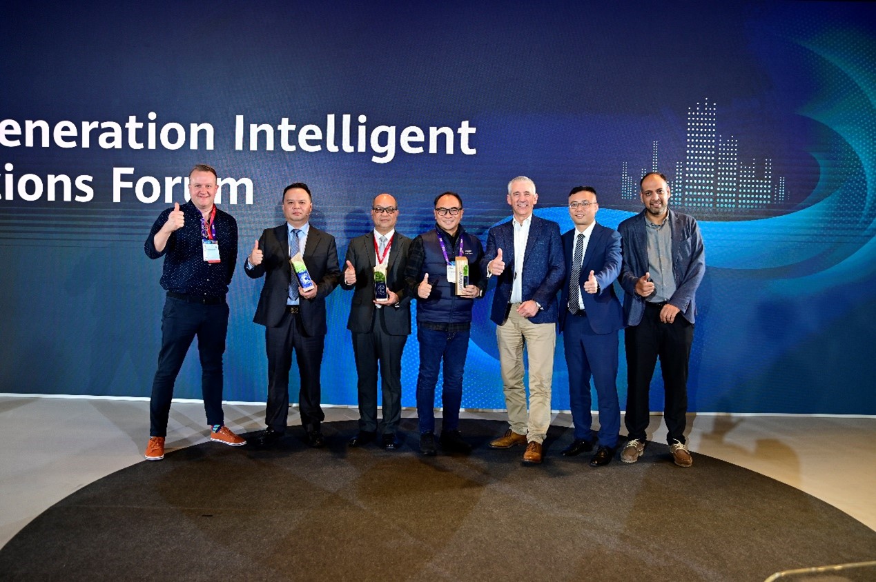 Huawei dan XL Axiata Raih Penghargaan Outstanding Catalyst Contribution di Ajang TM Forum Asset Award Foto : Istimewa