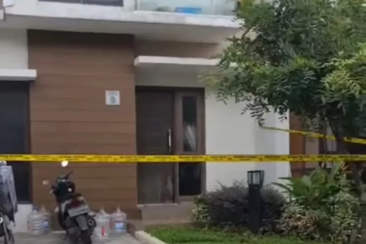 Ibu yang Tusuk Anaknya 20 Kali Benturkan Kepala di Sel Tahanan Foto : Ist