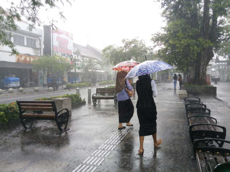 Jakarta Masih Diguyur Hujan , Ini Prakiraan Lengkap BMKG Untuk Cuaca Selasa 5 Maret 2024 Foto : Ist