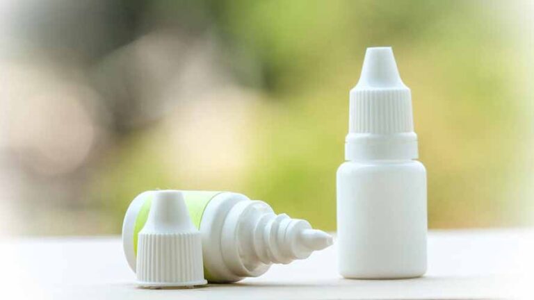 Jangan Khawatir, 8 Obat Ini Jika Dikonsumsi Tidak Membatalkan Puasa Obat tetes mata. Foto : Ist