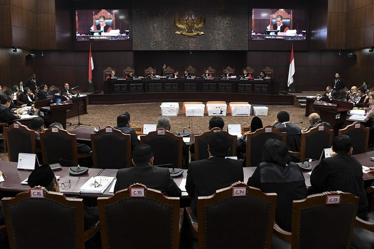 MK Hapus Ambang Batas Parlemen 4 Persen, Mulai Pemilu 2029 Suasana Sidang di MK. Foto : Ist
