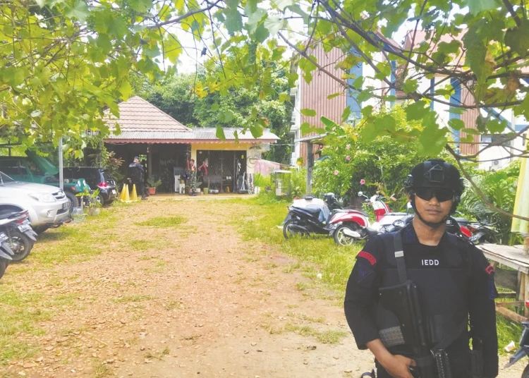 Pria yang Diduga Dukun Santet di Sawah Lama Sehari-harinya Jualan Mobil Foto : Ist
