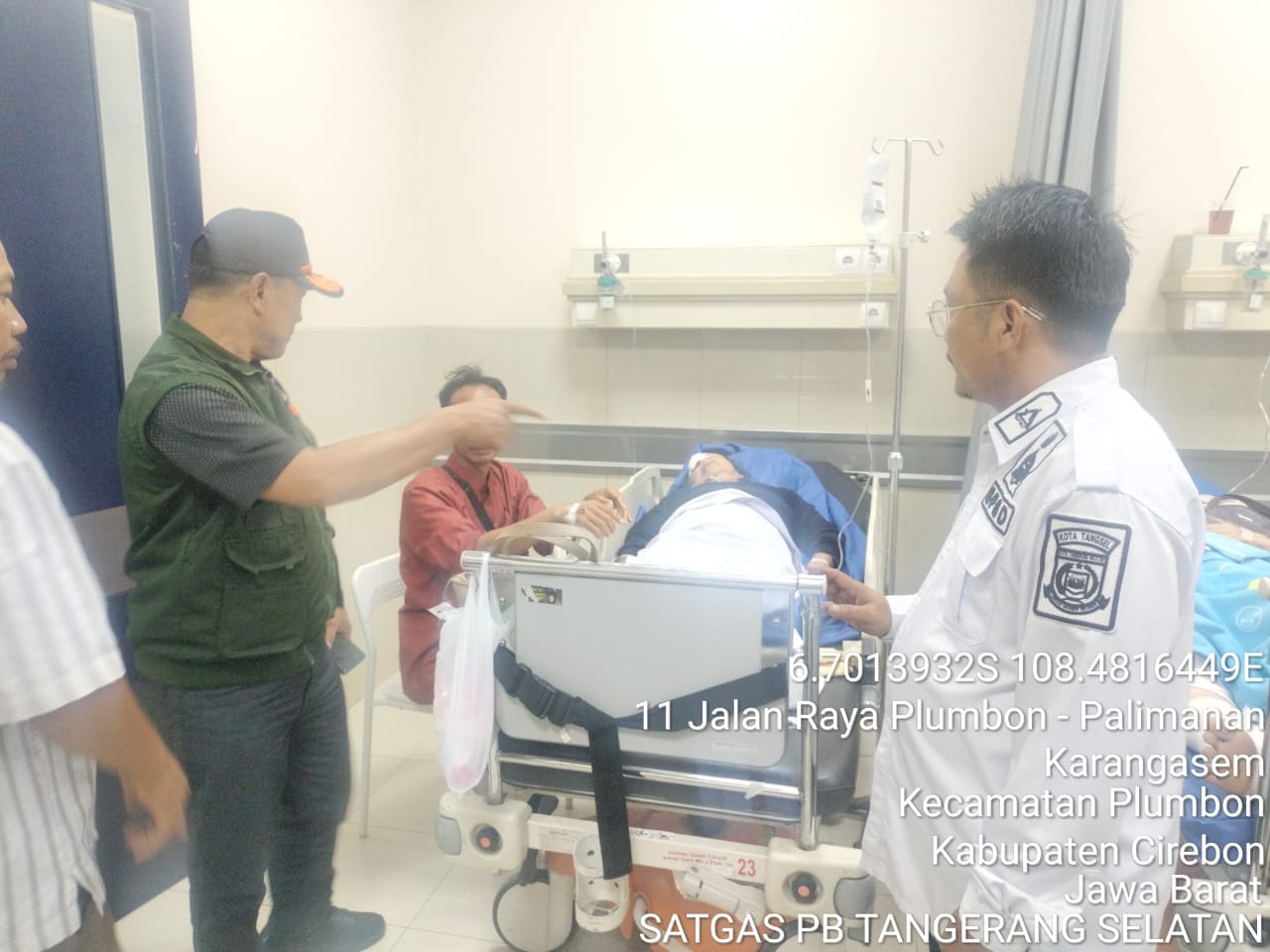 Rombongan Warga Ciputat Timur Kecelakaan di Palimanan, Benyamin Langsung Menuju Lokasi Foto : Ist