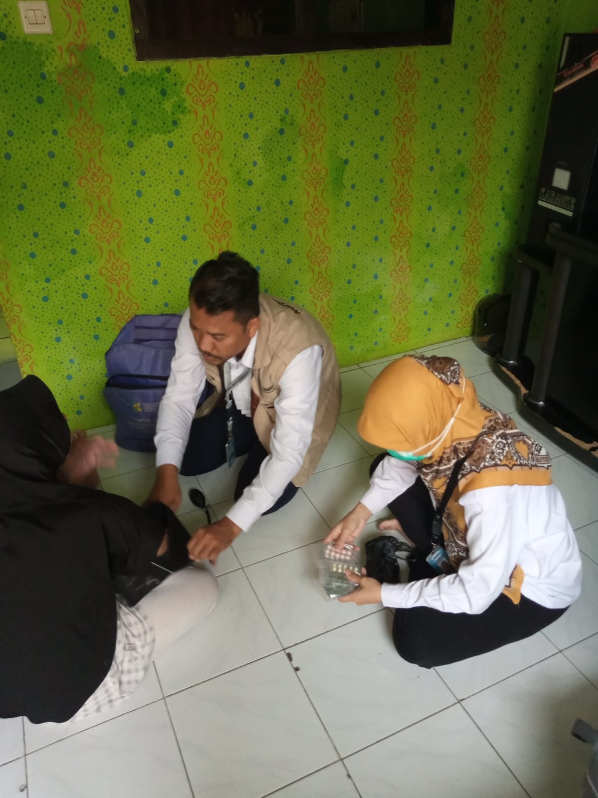 Petugas Ngider Sehat Puskesmas Kecamatan Ciputat deteksi DBD.(mg2)