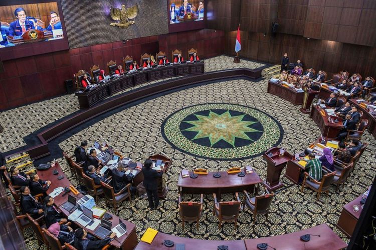 4 Menteri Datang Di Sidang MK, Dan Tidak Ada Arahkan Dari Jokowi Suasana sidang di MK. Foto : Ist