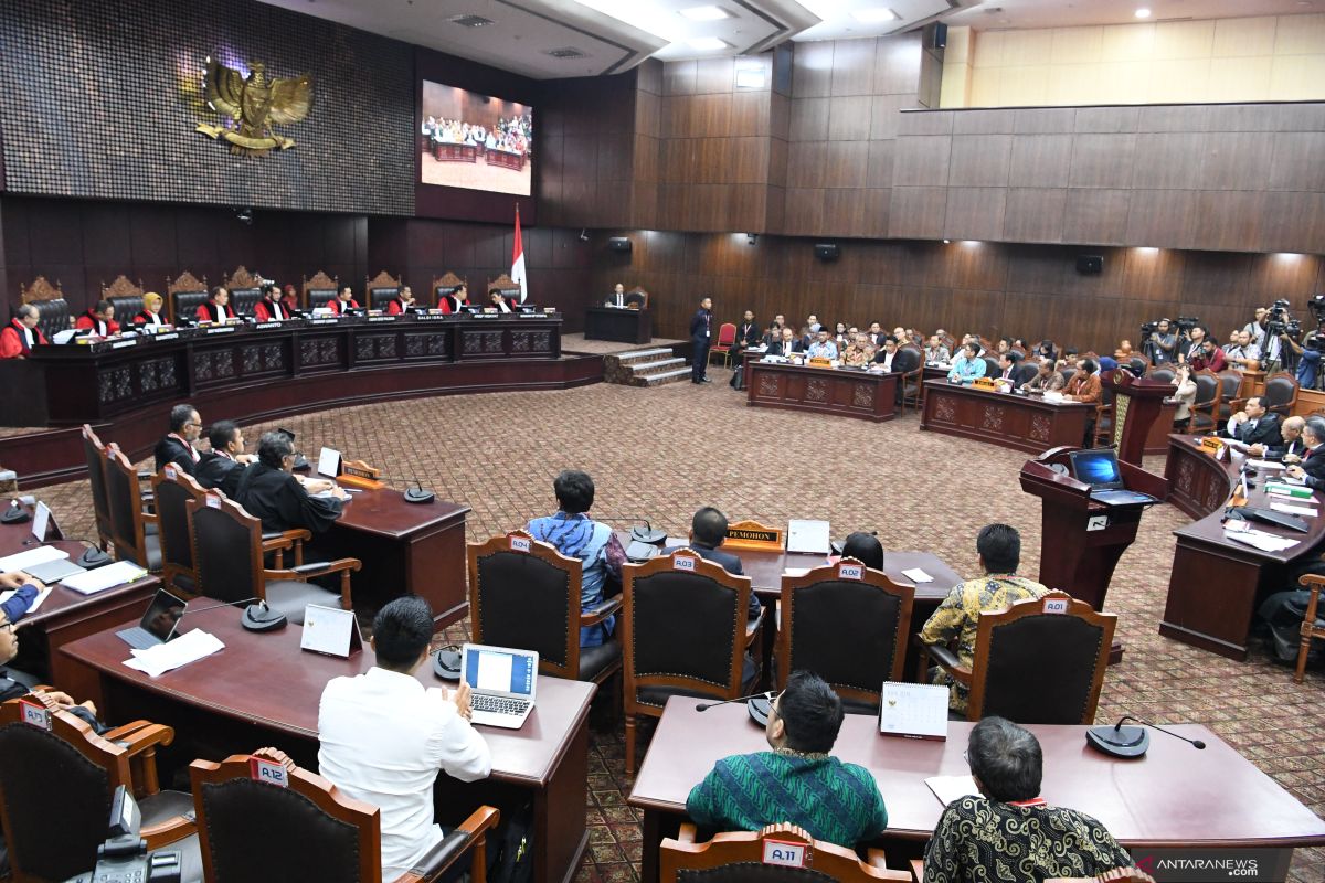 8 Hakim MK Rapat Marathon, Tutup Pintu Rapat-rapat Foto : Ist