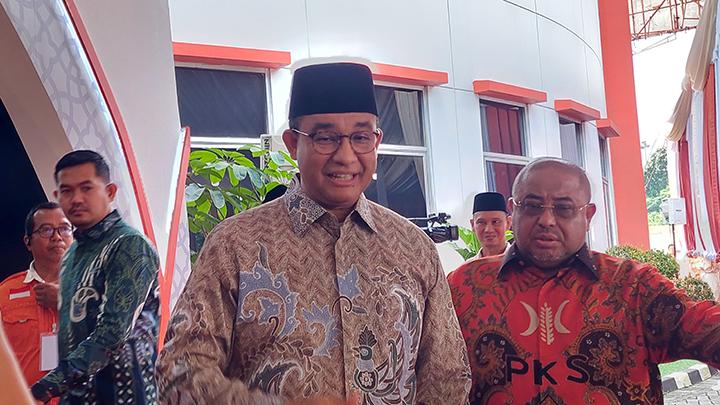 Anies Mau Rehat Dulu Dari Dunia Politik Anies Baswedan saat hadir di acara Halal Bi Halal di kantor PKS. Foto : Ist