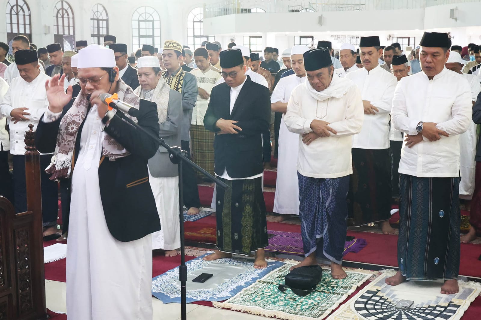 Idul Fitri 1445 H, Pj Gubernur Al Muktabar: Pemprov Banten Sampaikan Mohon Maaf Lahir dan Batin Foto : Ist