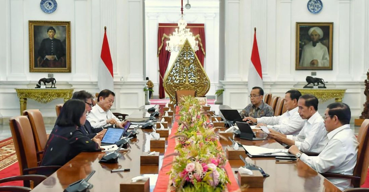 Jokowi Sedang Melatih Prabowo Foto : Ist