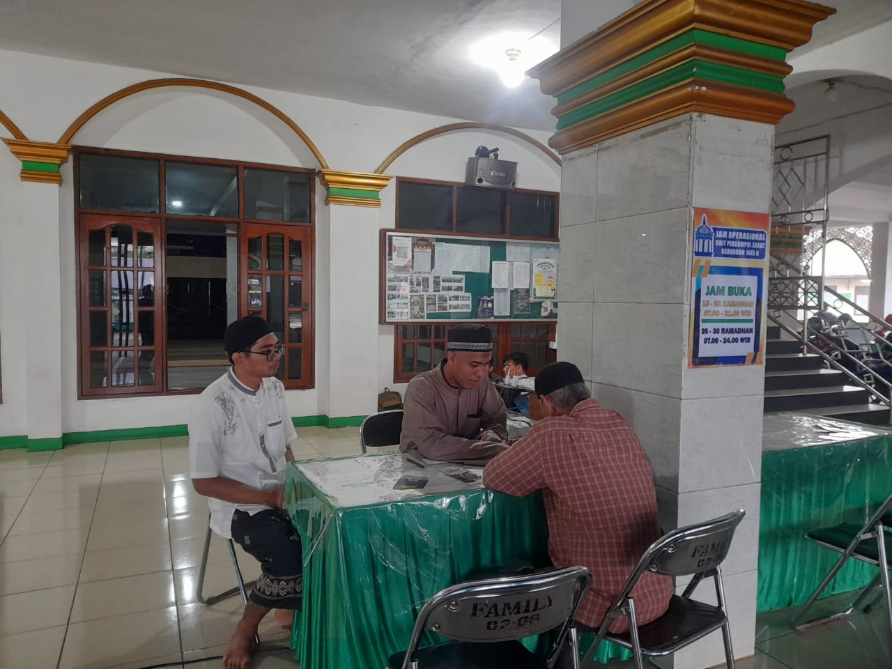 Masjid Al-Istiqomah Cempaka Putih Terima & Distribusikan Zakat Fitrah Ist.