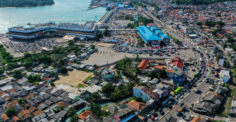 Pelabuhan Merak pada Minggu 7/4/2024. Foto : Ist