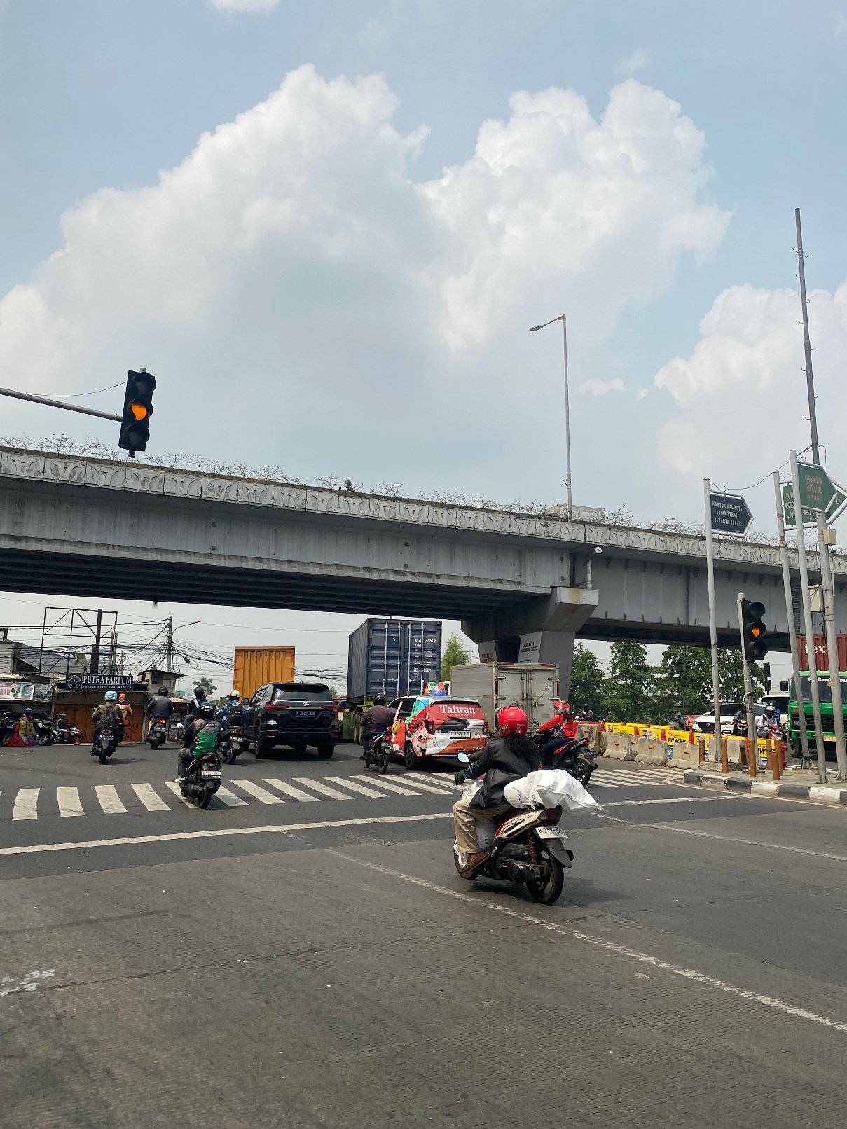 Ramalan Cuaca Jakarta, Sabtu 6 April 2024 Hujan Atau Panas? Foto : Ist