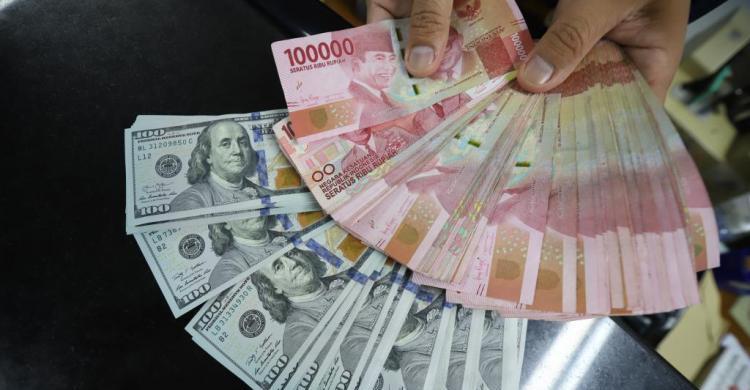 Rupiah Makin Melorot, Hari Ini Tembus 16.265 Per Dolar AS Foto : Ist