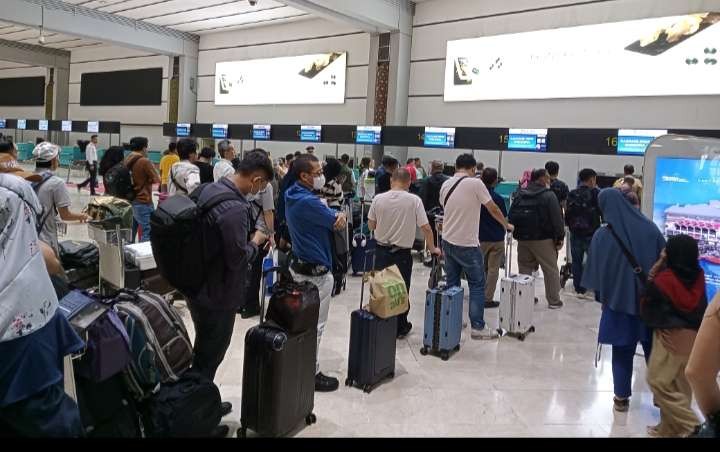 Rute Penerbangan Timteng Terganggu, WNI Diminta Tunda Pergi Ke Iran-Israel Ilustrasi. Foto : Ist