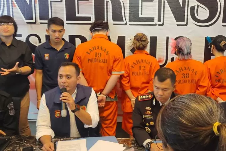 Tutup Situsnya Sikat Bandarnya, Judi Online Makin Meresahkan Penangkapan salah satu bandar judi online. Foto : Ist