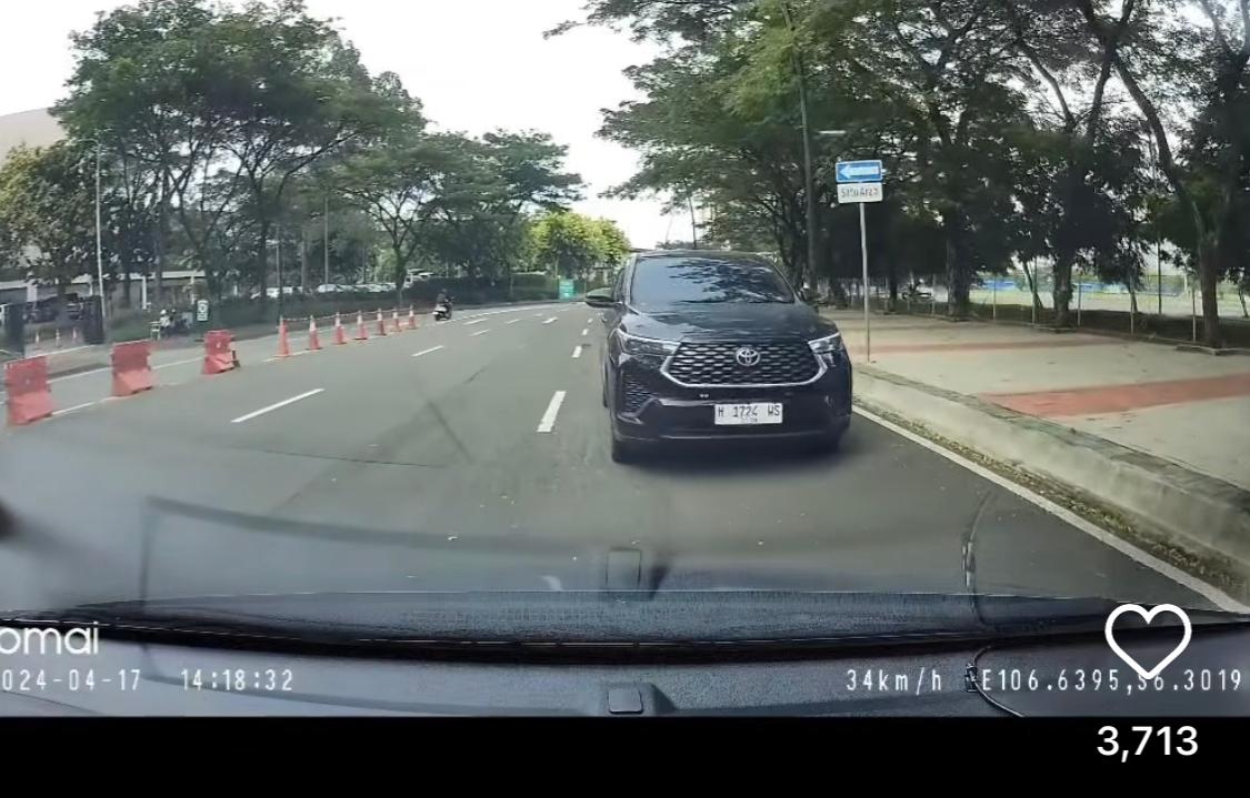 Viral Mobil Lawan Arah, Polisi Selidiki Nopol Satu unit mobil viral karena melawan arah di kawasan BSD, Satlantas Polres Tangsel pun akan bertindak tegas.(dra)