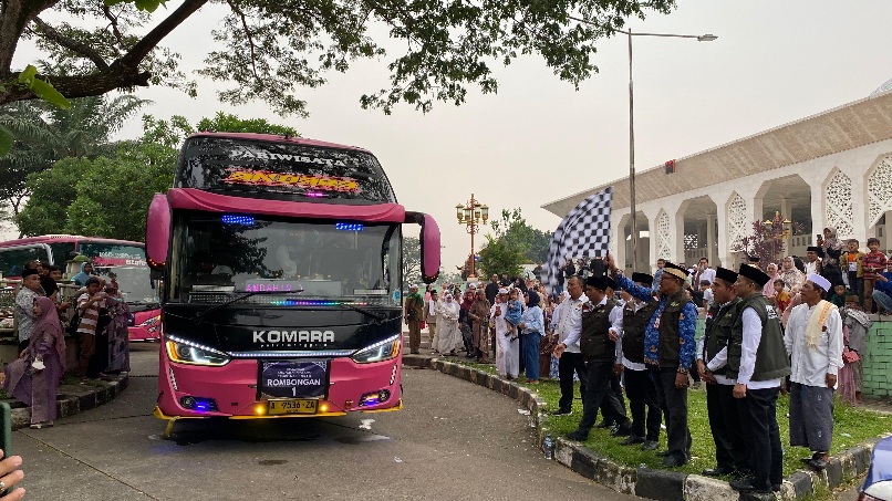Asda 1 Kabupaten Tangerang Melepas Rombongan Jemaah Haji pada Sesi ke-22 Foto : Ist