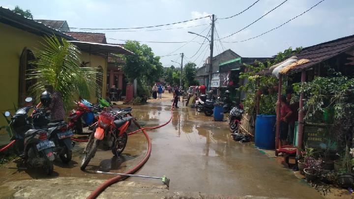 Banjir Lagi, Air Sungai Cisadane Meluap ke Perumahan Pesona Serpong Foto : Ist